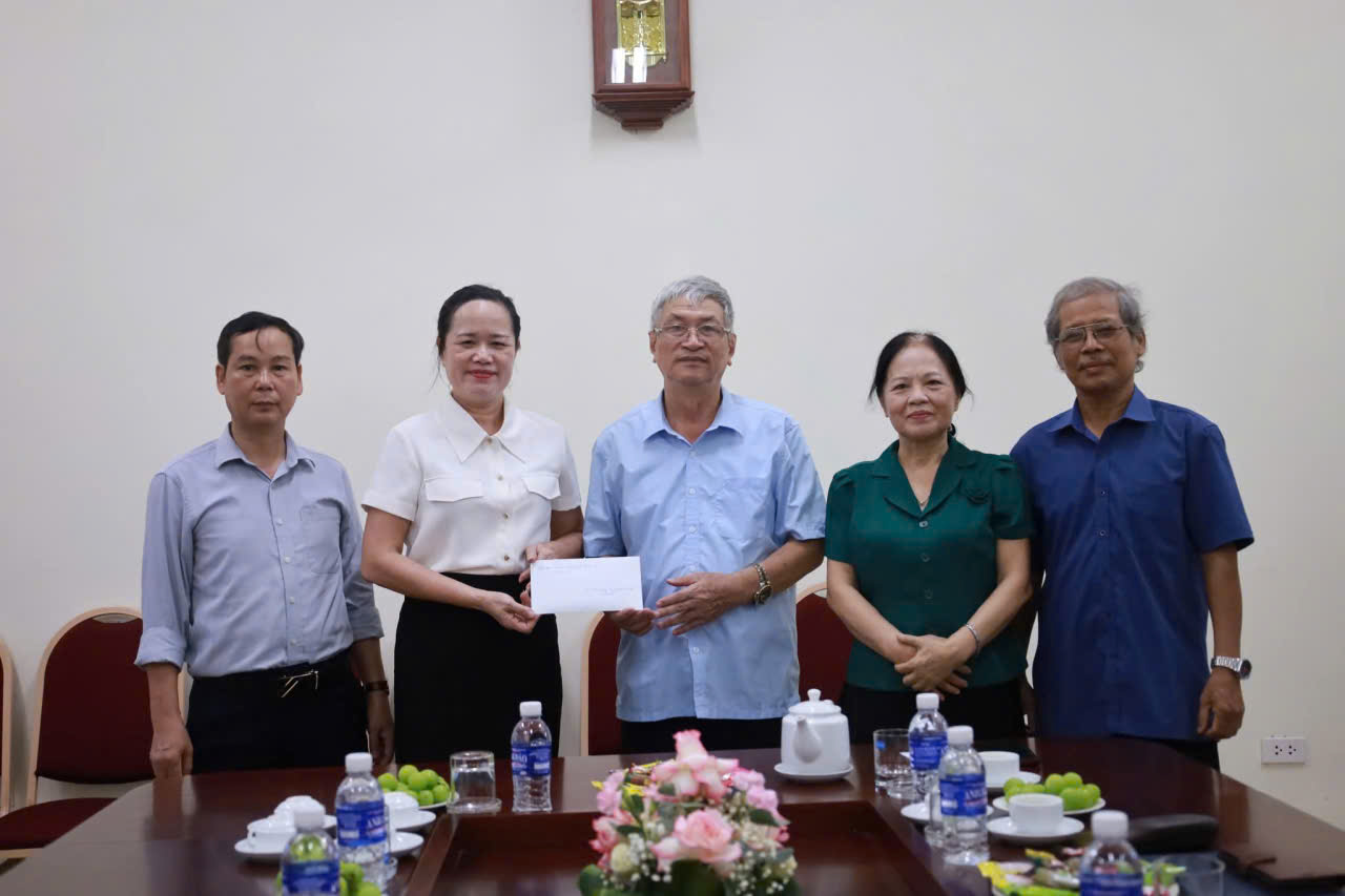 Xúc động những tình cảm của thế hệ cựu học sinh Khóa 6 hướng về 60 năm ngày thành lập trường