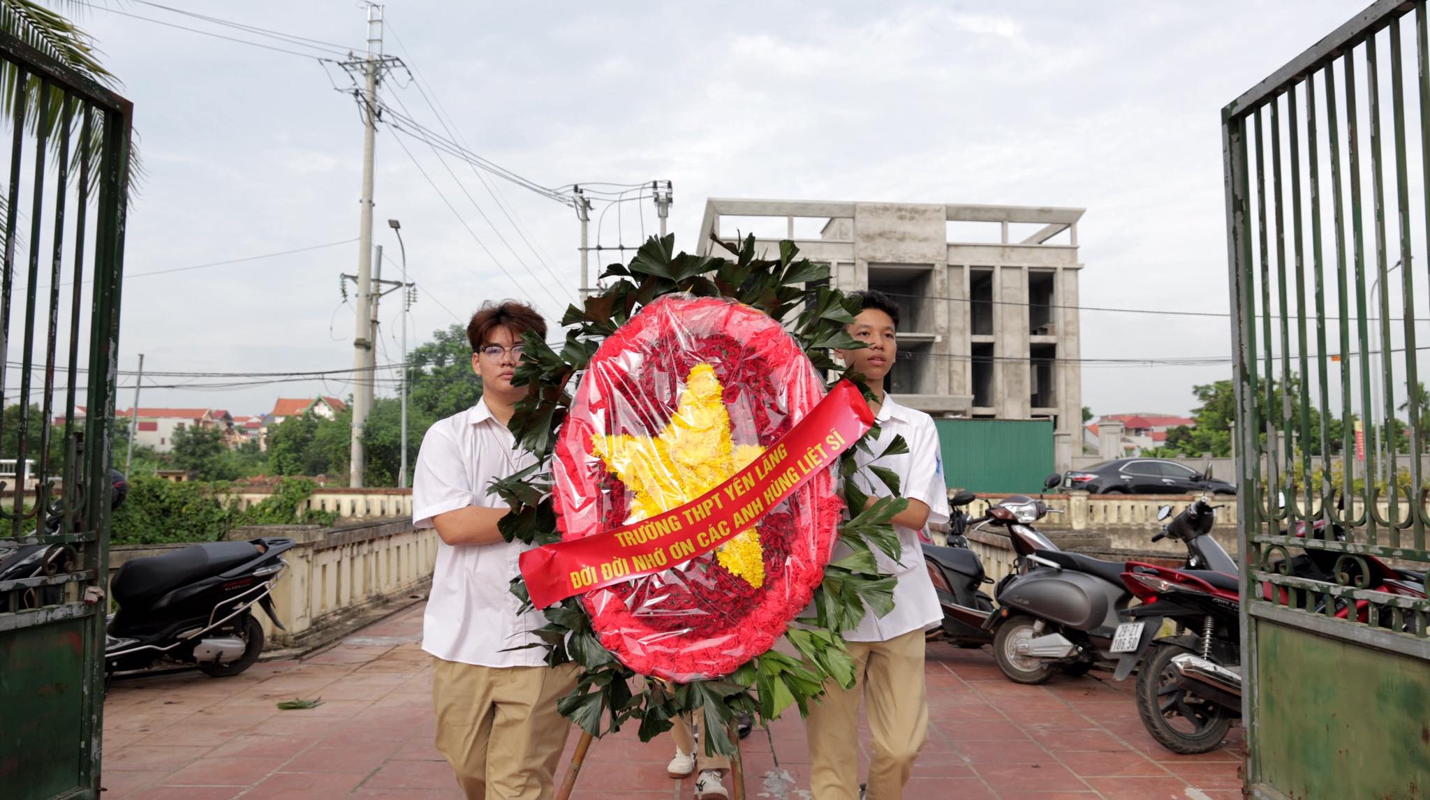 Hoạt động tri ân thăm hỏi các gia đình thương binh, liệt sĩ nhân dịp ngày thương binh liệt sĩ 27/7