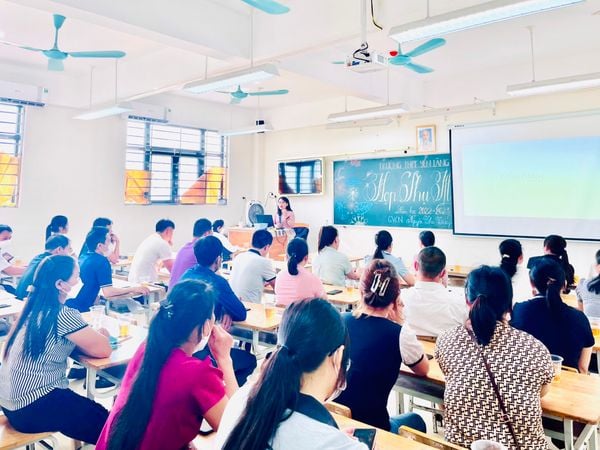 THPT YÊN LÃNG TỔ CHỨC HỌP PHỤ HUYNH HỌC SINH ĐẦU NĂM HỌC 2022-2023