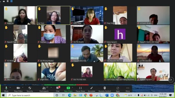 Trường THPT Yên Lãng cử các giáo viên cốt cán tham gia bồi dưỡng, tập huấn đầu năm