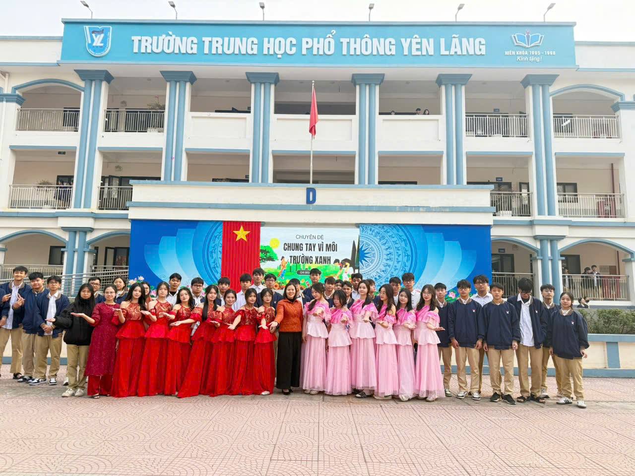 Chuyên đề Ngoại khoá “Chung Tay vì Môi Trường Xanh” - chi đoàn 12A1